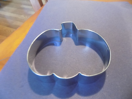 Vintage 4 inch aluminum pumpkin cookie cutter