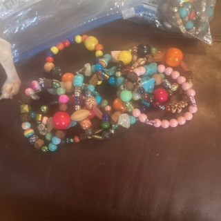  Bracelets 