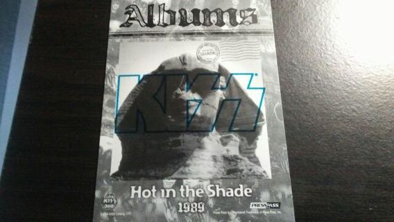 2009 KISS 360/PRESSPASS- ALBUMS- HOT IN THE SHADE- BLUE EDITION TRADING CARD# 88
