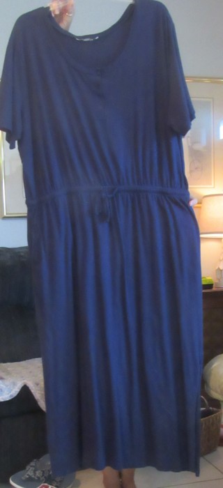 LONG DRESS SIZE 2X