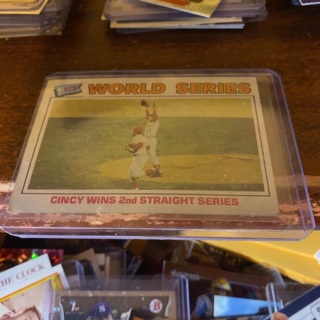 1977 topps 1976 World Series baseball card 