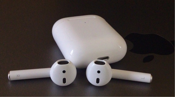 Apple AirPods second generation 