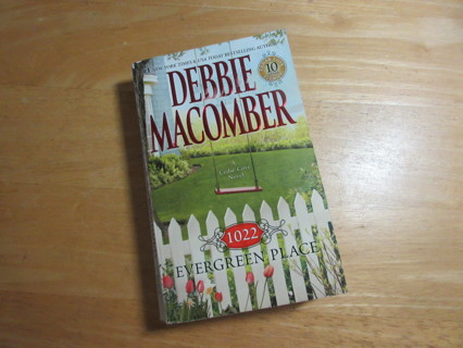 Debbie Macomber Book 1022 Evergreen Place