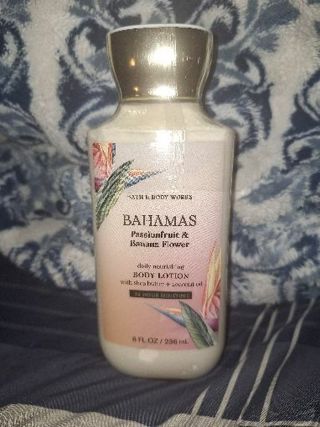 BBW Bahamas Passionfruit & Banana Flower body lotion