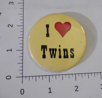 Vintage I love Twins Button Pin
