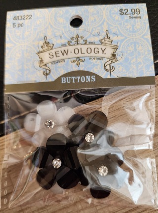 NEW - Sew-Ology - Black & White Flower Buttons - 5 in package 