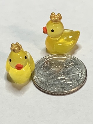 CROWN DUCKS~#5~YELLOW~SET OF 2 DUCKS~GLOW IN THE DARK~FREE SHIPPING!