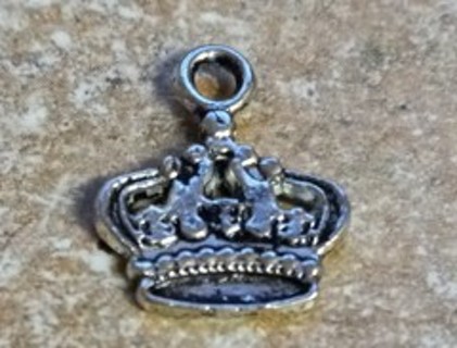 CROWN CHARMS