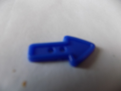 1 inch blue plastic arrow button