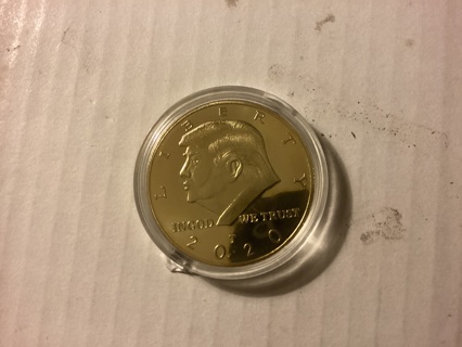 GOLDEN TRUMP COIN DATED 2024 IN CASE