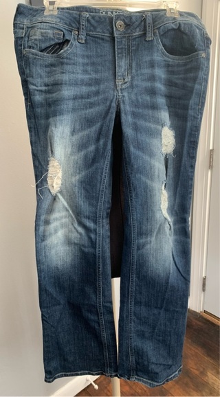 Runway Women’s Everyday Boot Cut Jeans Size 10R Preowned 