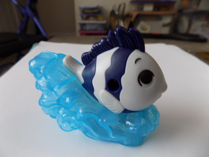 McDonalds toy 2023 gray & blue striped fish on ocean wave rolling toy