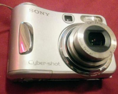 Sony Cybershot DSC S90 Digital Video and Photo Camera