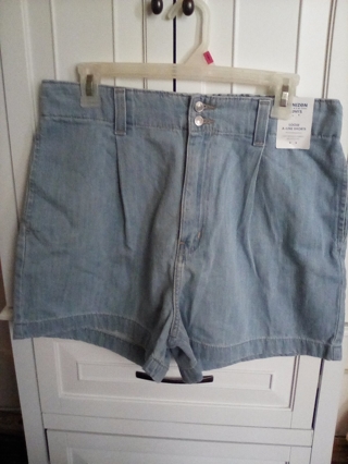  NWT DENIZEN FROM LEVI'S LOOSE A-LINE SHORTS FOR WOMEN