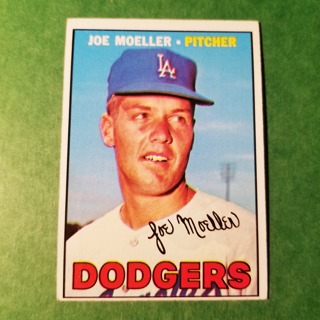 1967 - TOPPS BASEBALL CARD NO. 149 - JOE MOELLER - DODGERS - EXMT/NRMT.