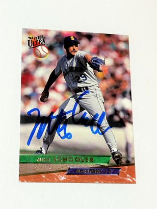 Autographed 1993 Ultra Seattle Mariners Baseball Card #271 Mike Schooler