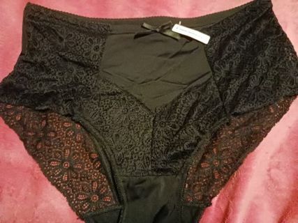 Black panties xxxl (heaven pantys) new with tags attatched