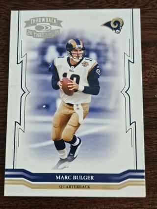 2005 Donruss Throwback Threads Football trading card