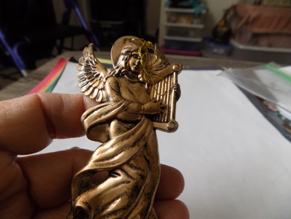 4 inch goldtone angel ornament plays harp