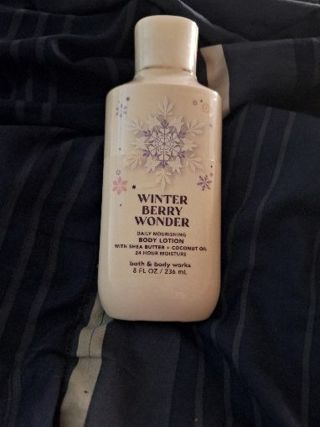 BBW winter berry wonder body lotion new