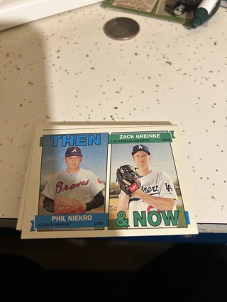 2016 heritage then & now phil niekro / zack greinke