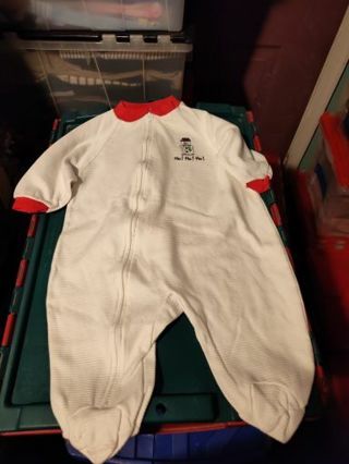 New without tags 6-9m Outfit/ Sleeper