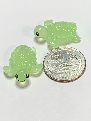 TURTLES~#3~GREEN~SET OF 2 TURTLES~GLOW IN THE DARK~FREE SHIPPING!