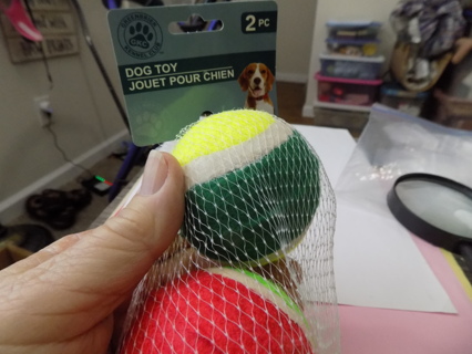 NIP 2 Dog toys tennis balls