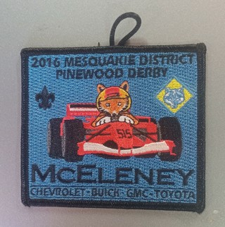 2016 Pinewood derby Mesquakie District Cub Scout patch with button loop 