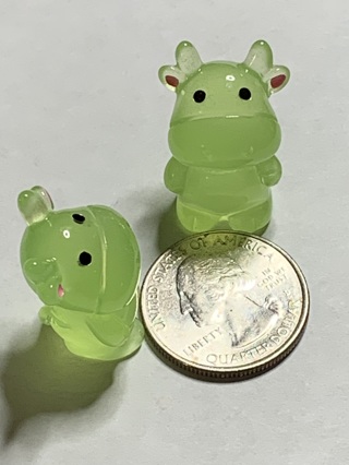 ♡COWS~#11~GREEN~SET OF 2~GLOW IN THE DARK~FREE SHIPPING♡