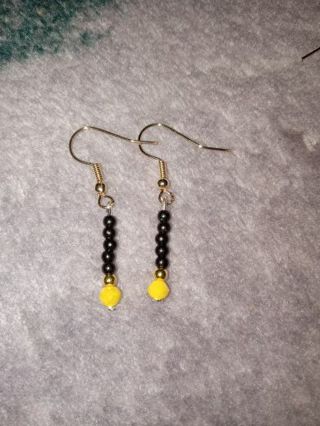 Free shipping Yellow Crystal black beaded hook earrings nip