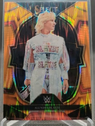 2022 WWE Select - Alundra Blayze Orange Flash Prizm Parallel Concourse #47