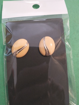 apir of earrings free shipping