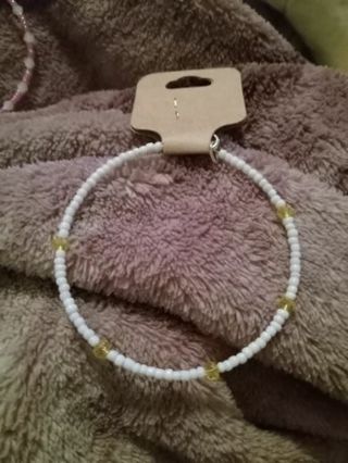 White seed bead crystal bracelet nwt