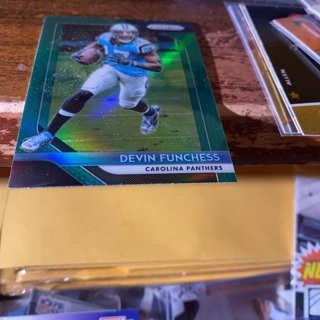 2018 panini prizm Devin funchess football card 