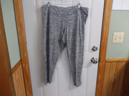 Women's Size XXL 20 Leggings by Time and Tru