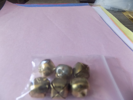 Vintage set of 6 goldtone jingle bells