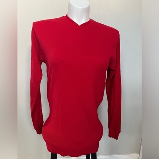 EMPIRE BIGLAND WOMEN'S SWEATER V-NECK COLOR RED LONG SLEEVE SIZE LARGE PRE-OWNED