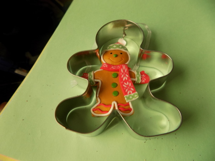 Alulinum gingerbread man cookie cutter with resin gingerbread boy dangle oranment