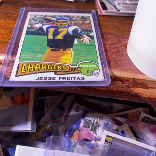 1975 topps jesse Freitas football card 