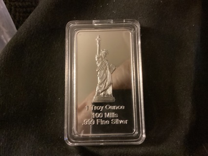 STATUE OF LIBERTY SILVERY BAR IN CONTAINER