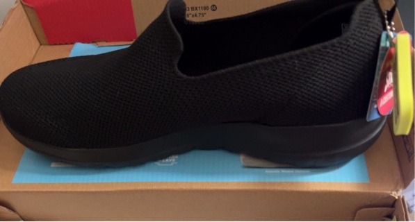 New: Sketchers Sz 10, Black, Air Cooled, Stretch, Performance Sneakers. Slip On. Machine Washable 