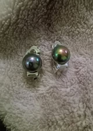 Metallic stud clip on earrings new in pk