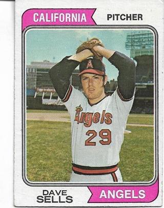 1974 TOPPS DAVE SELLS CARD