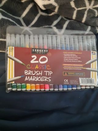20 classic brush tip markers