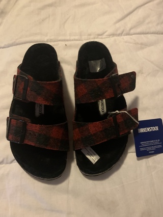 NEW with tags BIRKENSTOCK FOOTWEAR SANDALS 