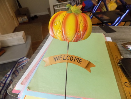12 inch metal pumpkin welcome sign on metal stake