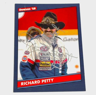 Autographed RICHARD PETTY 2019 DONRUSS '86 RETRO # 104