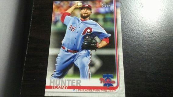 2019 TOPPS TOMMY HUNTER PHILADELPHIA PHILLIES BASEBALL CARD# 619