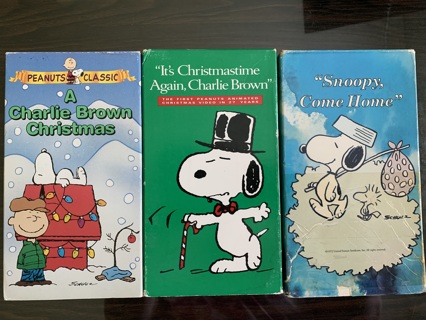 ❕PEANUTS~SNOOPY~LOT OF 3 VHS TAPES~PLEASE READ DESCRIPTION~FREE SHIPPING❕